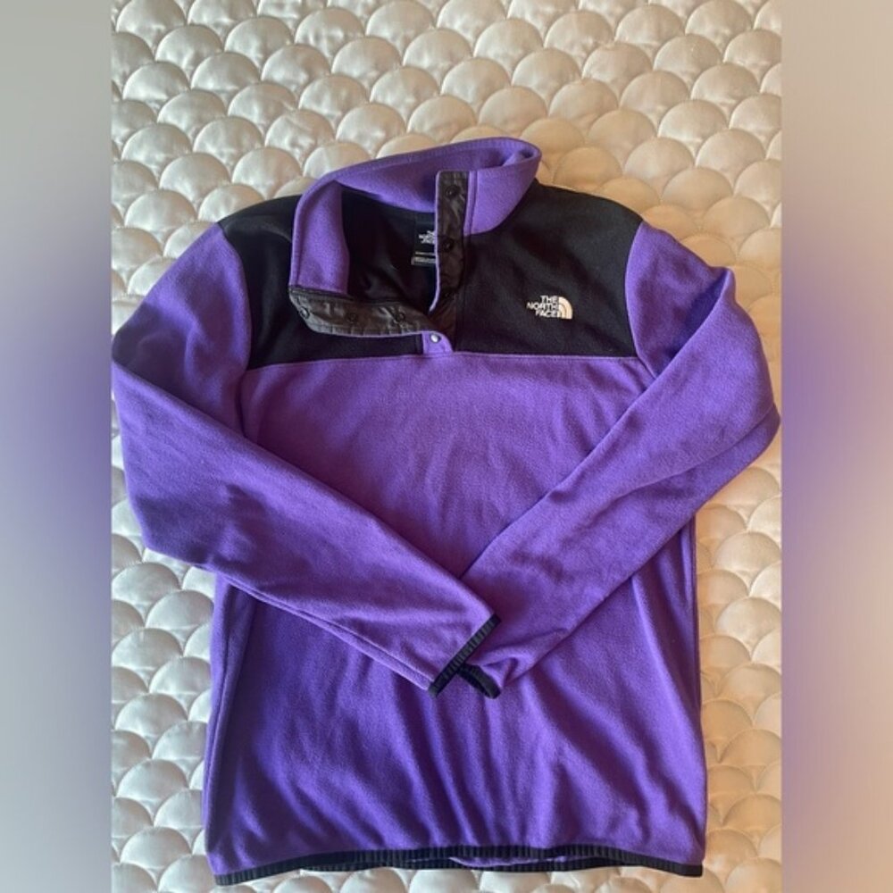 Women’s size medium The North Face purple and black fleece pullover